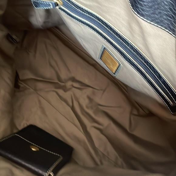 Maxx NY Black Leather Shoulder Bag - Picture 12 of 12